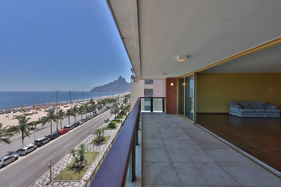 Vieira Souto, 350 m² de frente para o mar de Ipanema