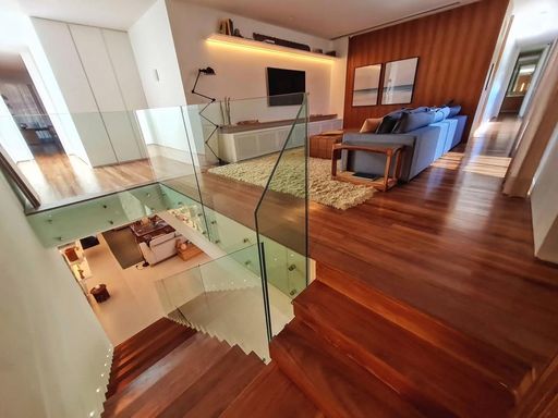 Casa de condomínio, 1.080 m²