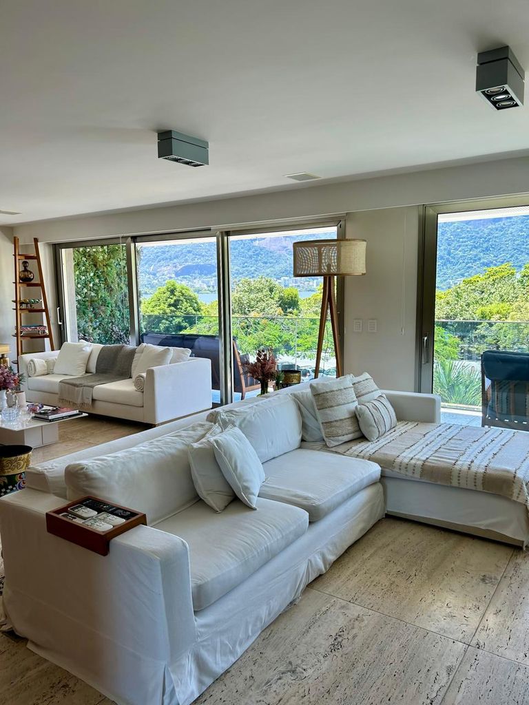 Epitácio Pessoa, 210 m² com vista para a Lagoa