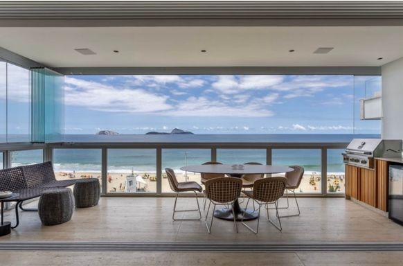 280 m² de frente para a praia