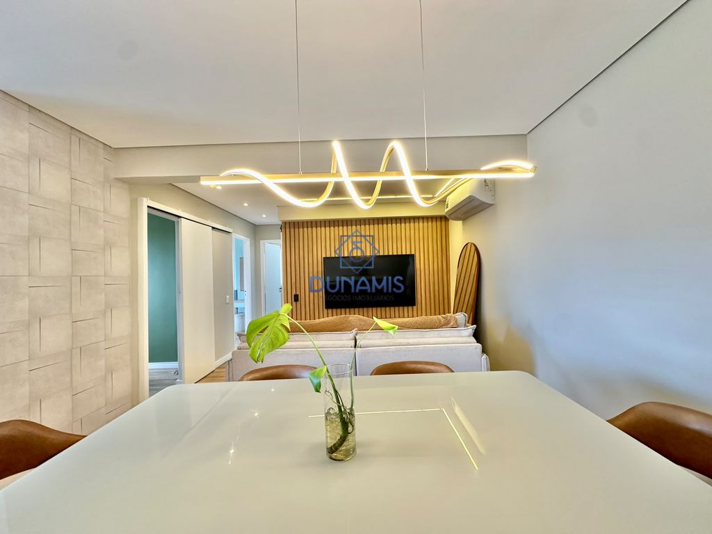 EXCELENTE APARTAMENTO REFORMADO À VENDA À POUCOS METROS DA PRAIA DA ENSEADA em Enseada, Guarujá — foto 4