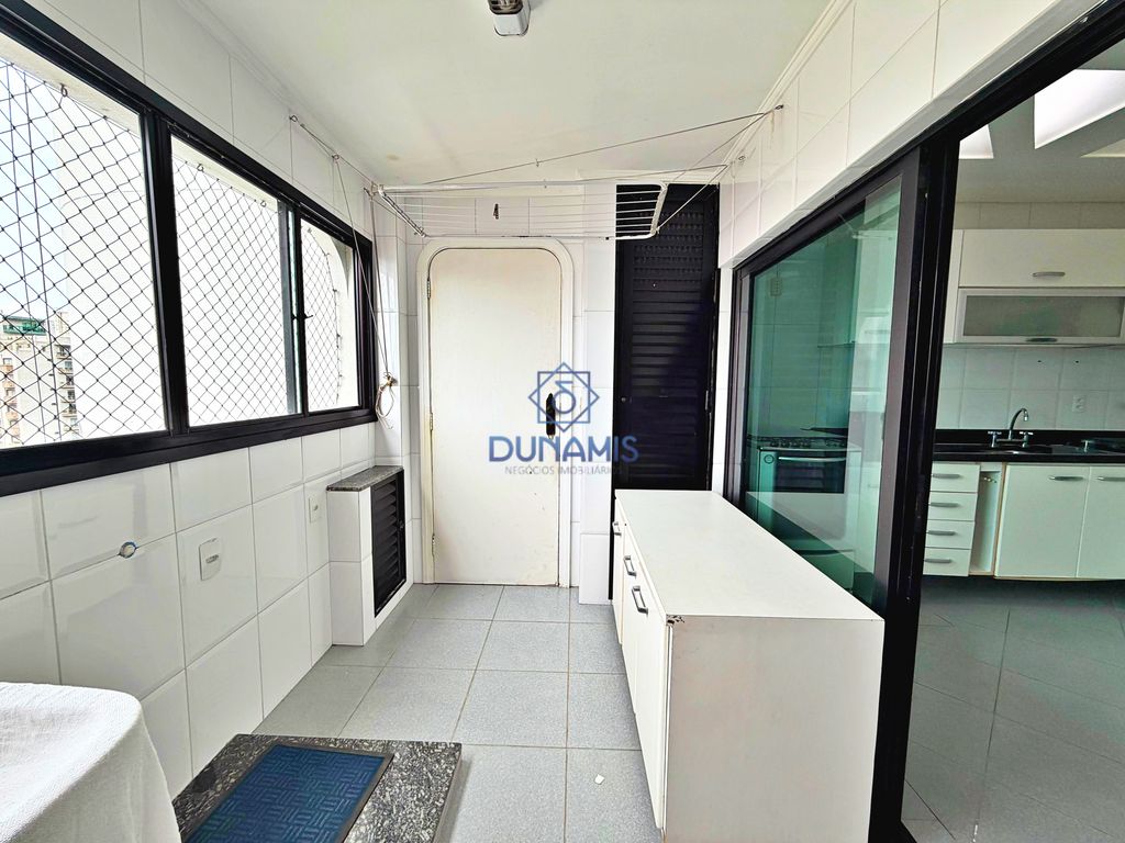 APARTAMENTO REFORMADO AMPLO COM DUAS VAGAS DE GARAGEM E LAZER COMPLETO em Pitangueiras, Guarujá — foto 39