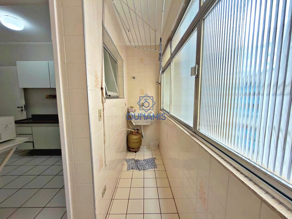 APARTAMENTO CONSERVADO COM UMA VISTA PANORAMICA PARA AS ARVORES COM VAGA em Pitangueiras, Guarujá — foto 31