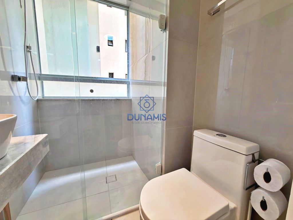 APARTAMENTO REFORMADO LINDISSIMO UMA VISTA PANORAMICA PARA AS ARVORES COM VAGA em Pitangueiras, Guarujá — foto 33
