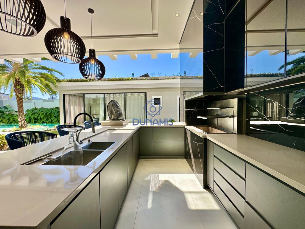 Mansão luxuosa no Condomínio Jardim Acapulco mobiliada e decorada em Acapulco, Guarujá — foto 11