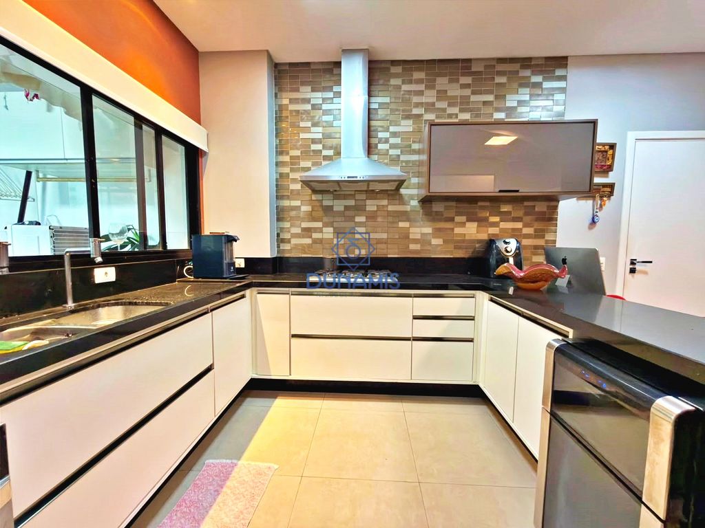 MARAVILHOSO APARTAMENTO REFORMADO À VENDA NA PRAIA DE PITANGUEIRAS COM LAZER em Pitangueiras, Guarujá — foto 47