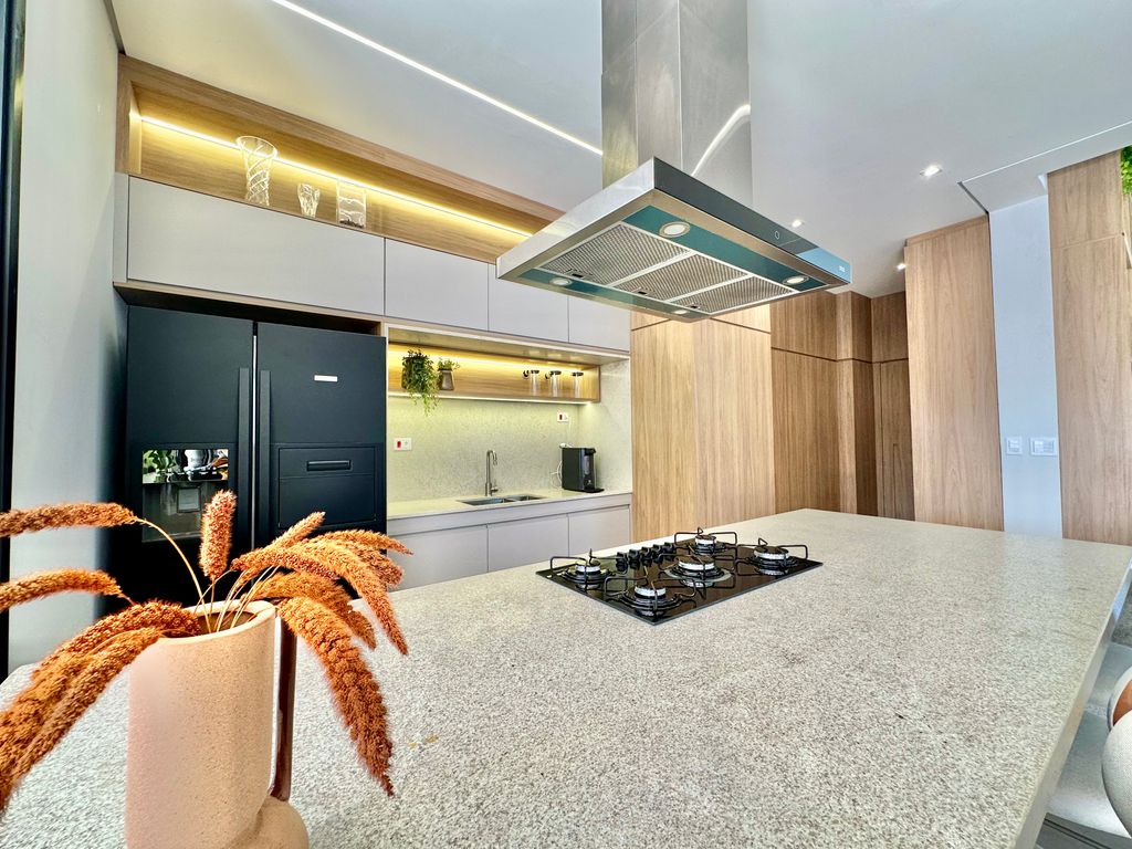Casa Alto Padrão Novíssima e Moderna no condomínio Jardim Acapulco Guarujá em Jardim Acapulco, Guarujá — foto 33