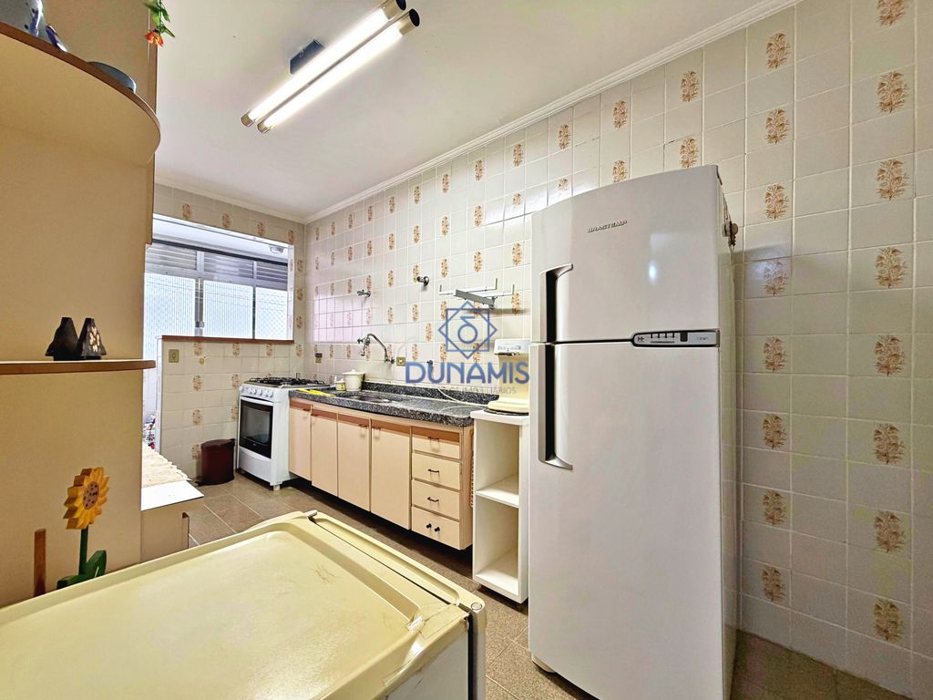 APARTAMENTO CONSERVADO A UMA QUADRA DA AVENIDA PUGLISI COM 3 QUARTOS E VAGA em Pitangueiras, Guarujá — foto 30