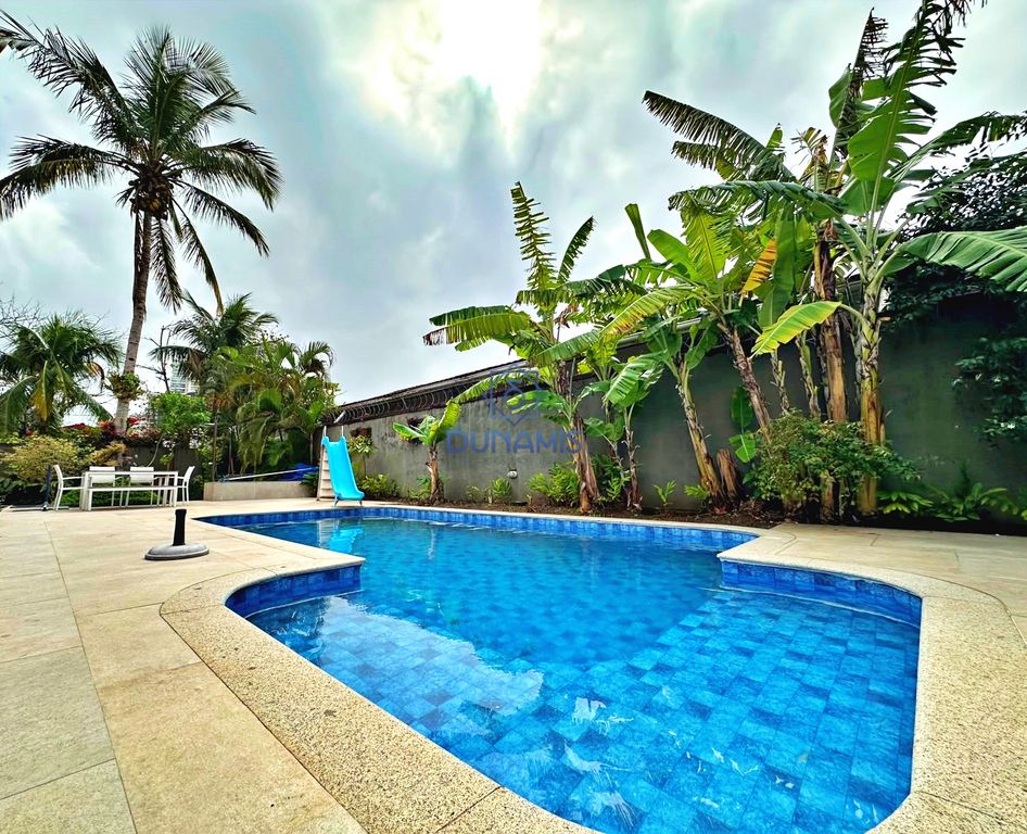*** CASA ESPETACULAR À UMA QUADRA DA PRAIA DA ENSEADA -  6 SUITES - 650 METROS * em Enseada, Guarujá — foto 5
