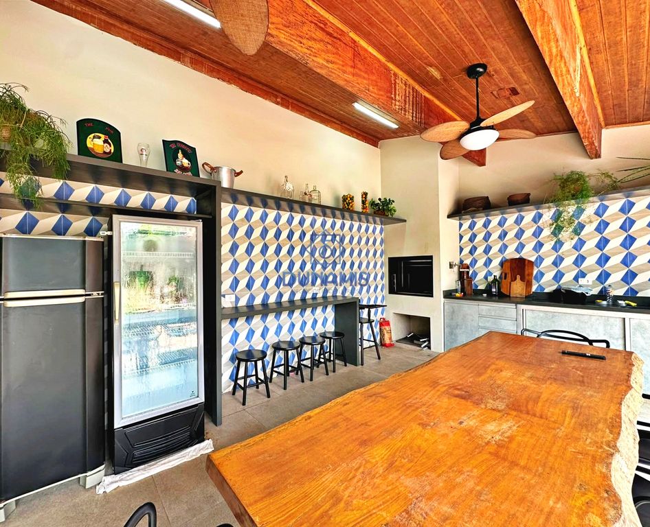 *** CASA ESPETACULAR À UMA QUADRA DA PRAIA DA ENSEADA -  6 SUITES - 650 METROS * em Enseada, Guarujá — foto 27