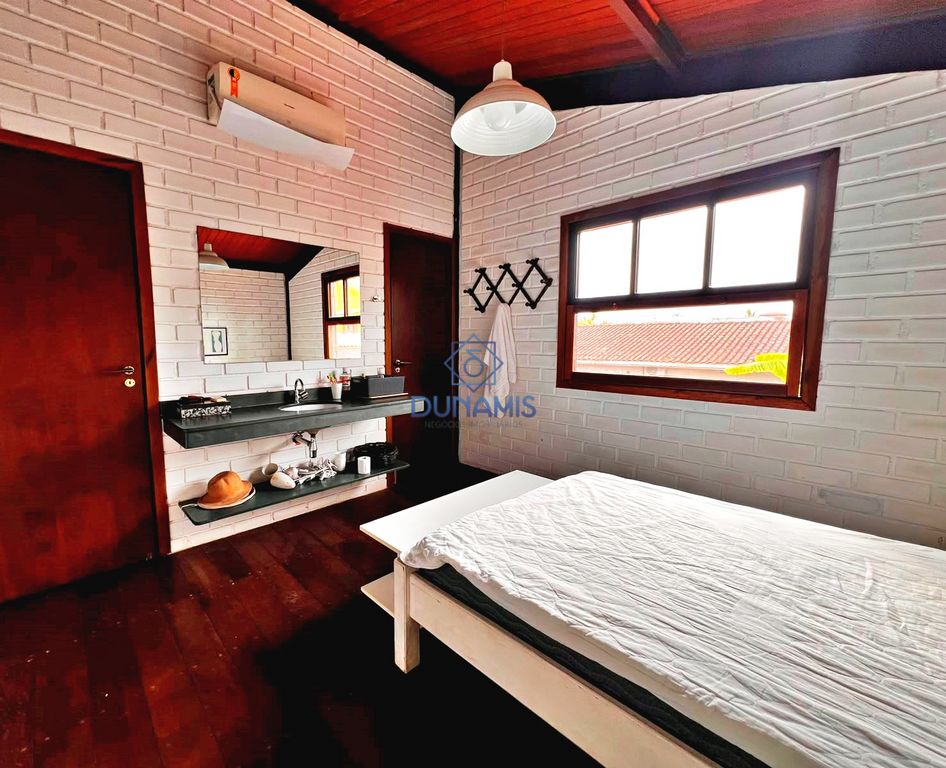 *** CASA ESPETACULAR À UMA QUADRA DA PRAIA DA ENSEADA -  6 SUITES - 650 METROS * em Enseada, Guarujá — foto 73