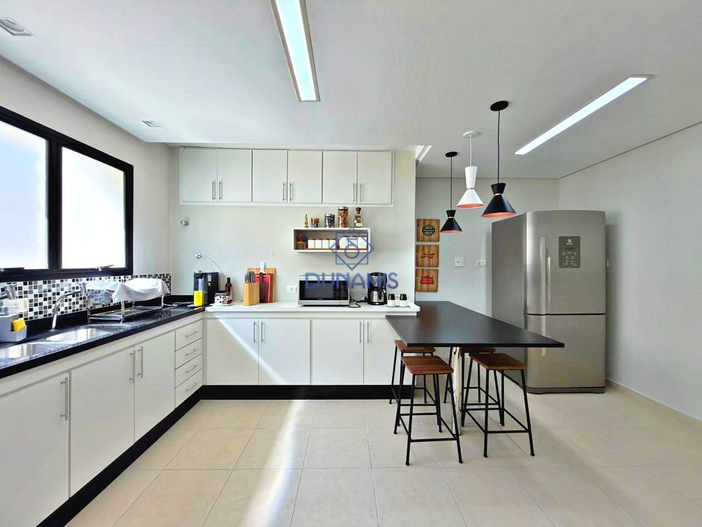 APARTAMENTO REFORMADO COM 2 VAGAS E LAZER COMPLETO NA PRAIA DE PITANGUEIRAS em Pitangueiras, Guarujá — foto 37