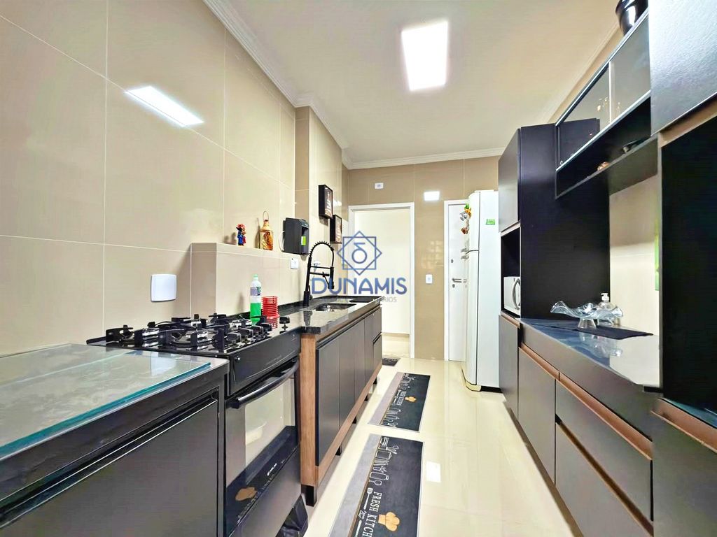 APARTAMENTO REFORMADO COM VAGA DE GARAGEM A DUAS QUADRAS DA PRAIA DA PITANGUEIRA em Pitangueiras, Guarujá — foto 30