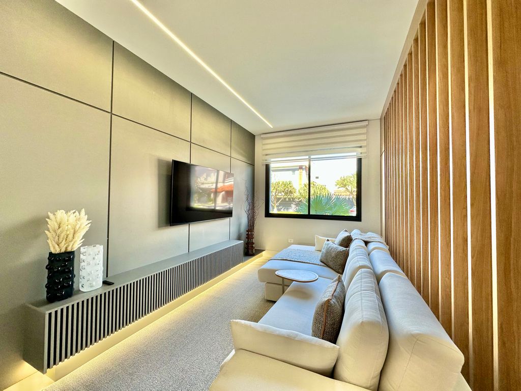 Casa Alto Padrão Novíssima e Moderna no condomínio Jardim Acapulco Guarujá em Jardim Acapulco, Guarujá — foto 3