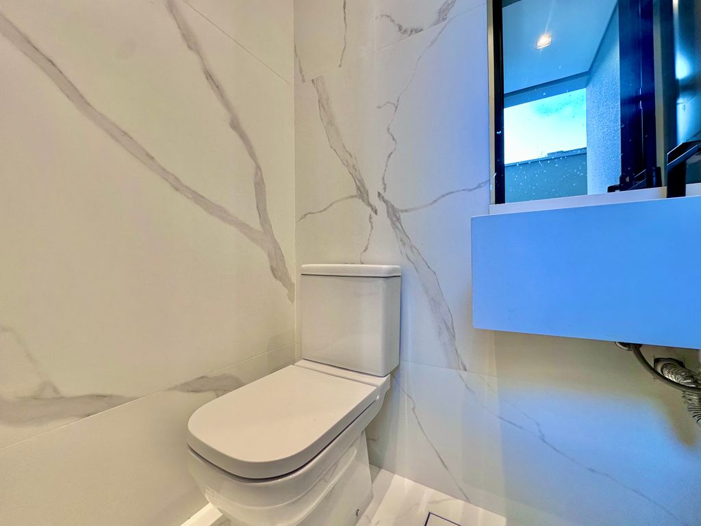 Casa Alto Padrão Novíssima e Moderna no condomínio Jardim Acapulco Guarujá em Jardim Acapulco, Guarujá — foto 7