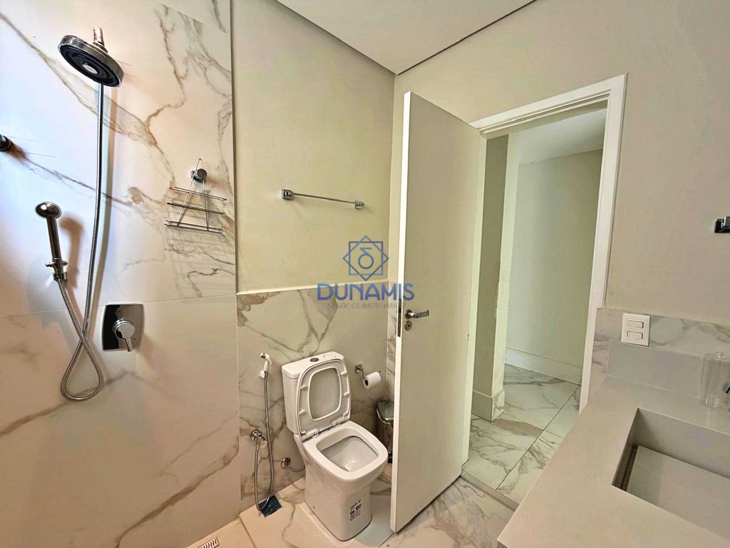 FRENTE MAR - EXCELENTE APARTAMENTO À VENDA NA REGIÃO NOBRE DE PITANGUEIRAS em Pitangueiras, Guarujá — foto 18