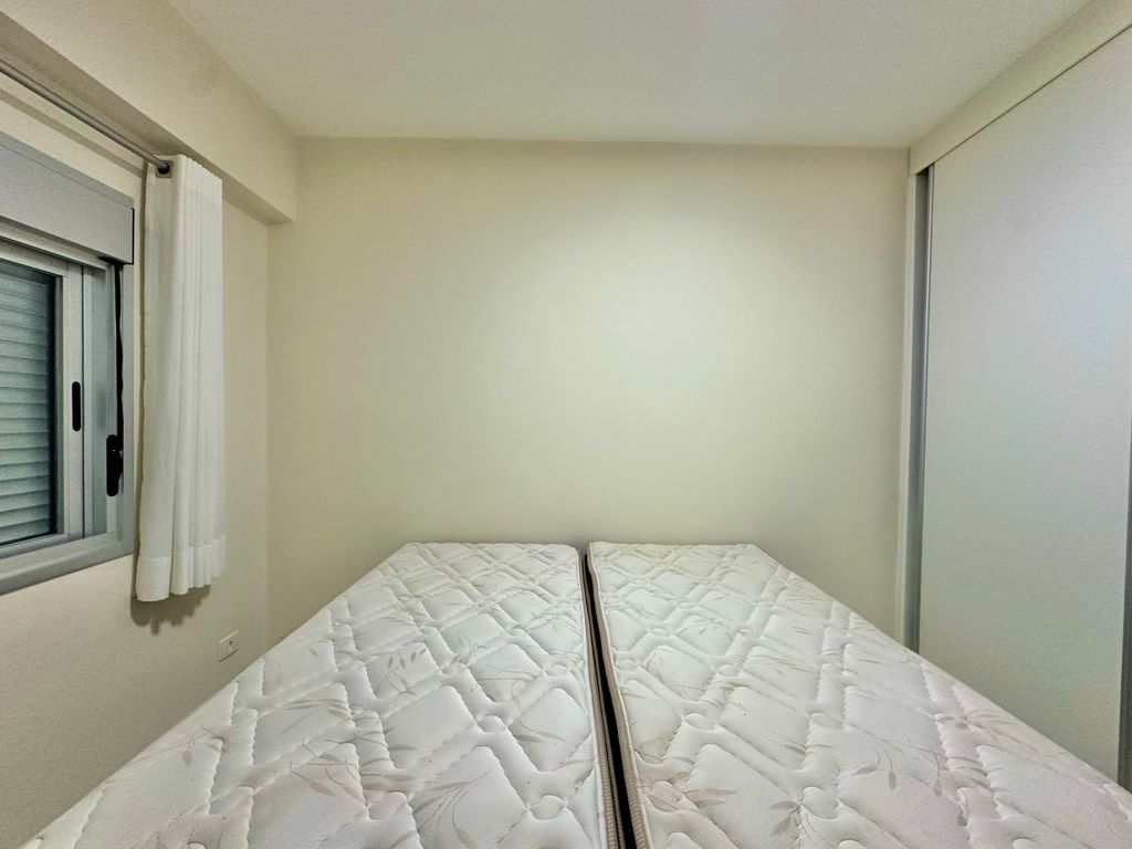 LINDO APARTAMENTO REFORMADO  À VENDA NA PRAIA DAS PITANGUEIRAS em Pitangueiras, Guarujá — foto 47