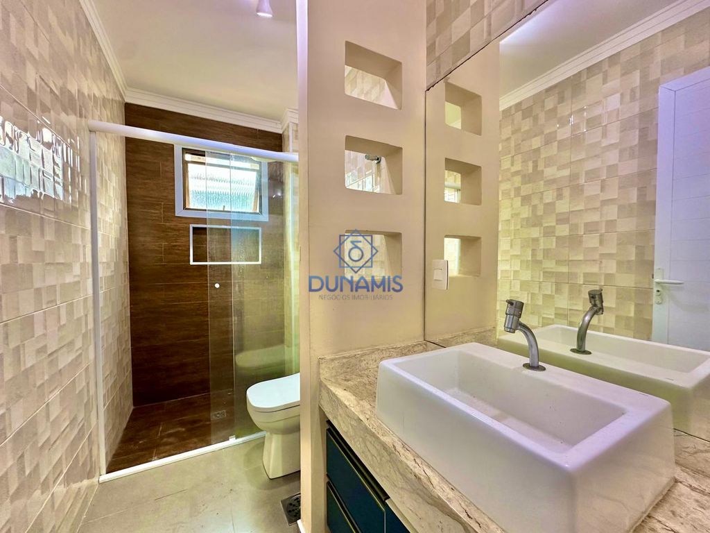 APARTAMENTO REFORMADO À VENDA NA PRAIA DA ENSEADA - DUAS QUADRAS DO MAR em Enseada, Guarujá — foto 5