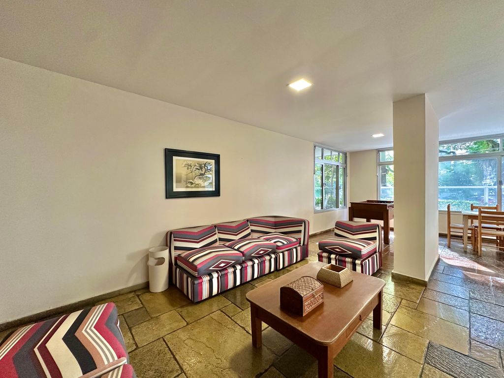 LINDO APARTAMENTO REFORMADO  À VENDA NA PRAIA DAS PITANGUEIRAS em Pitangueiras, Guarujá — foto 73