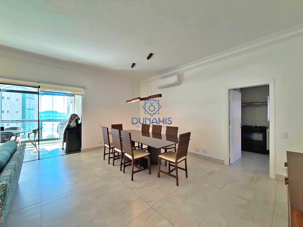 APARTAMENTO REFORMADO FRENTE MAR - COM VISTA - 2 VAGAS - LAZER COMPLETO em Jardim Astúrias, Guarujá — foto 11