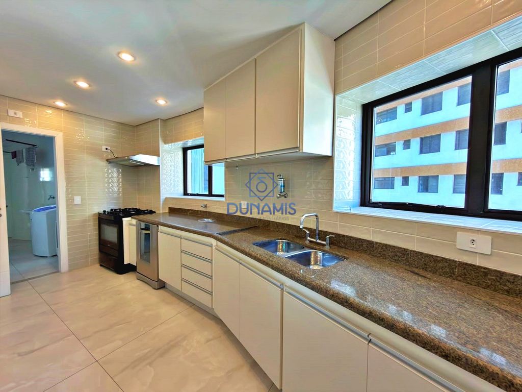 APARTAMENTO REFORMADO FRENTE MAR - COM VISTA - 2 VAGAS - LAZER COMPLETO em Jardim Astúrias, Guarujá — foto 35