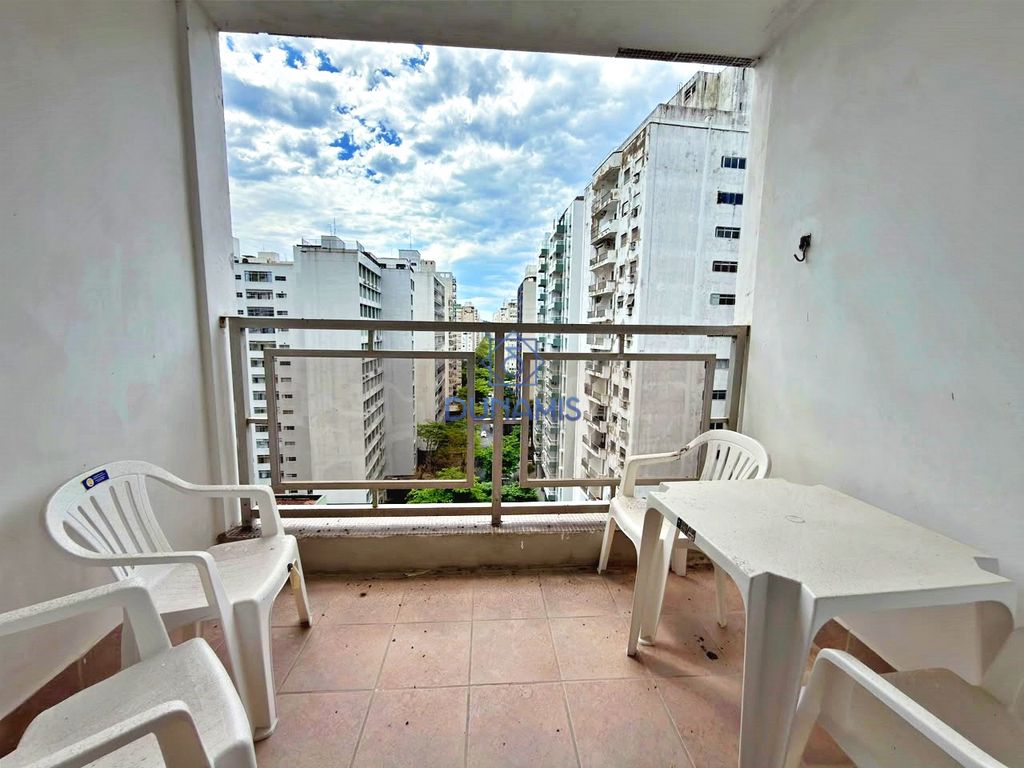 APARTAMENTO CONSERVADO COM UMA VISTA PANORAMICA PARA AS ARVORES COM VAGA em Pitangueiras, Guarujá — foto 9