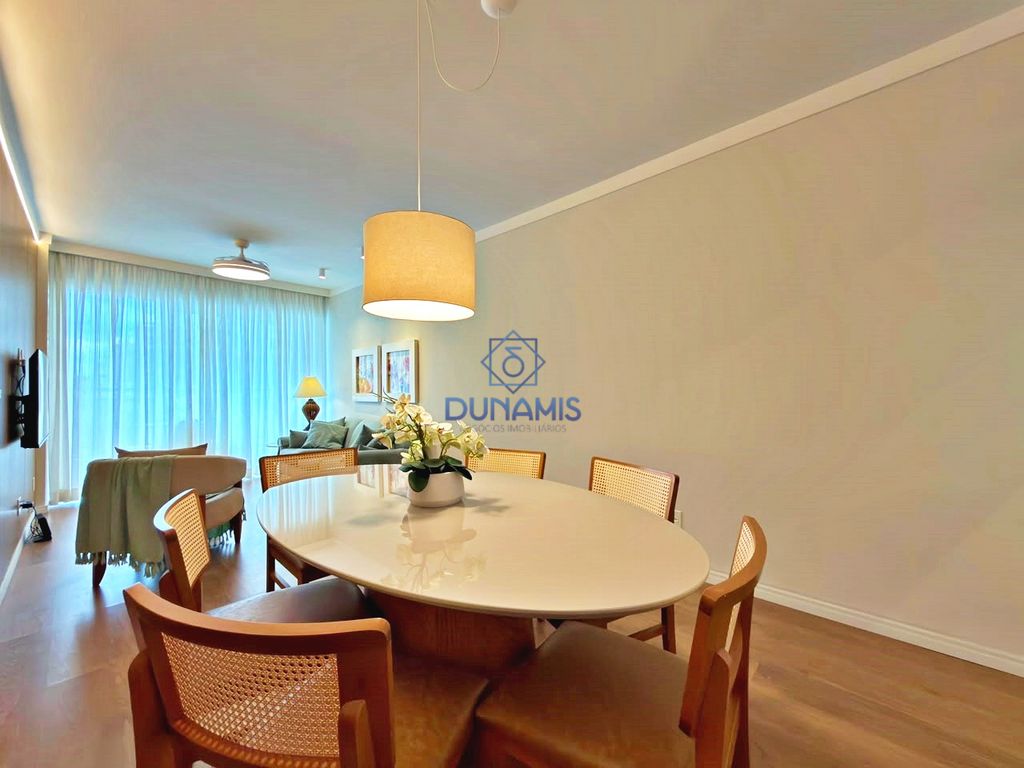APARTAMENTO REFORMADO LINDISSIMO UMA VISTA PANORAMICA PARA AS ARVORES COM VAGA em Pitangueiras, Guarujá — foto 9