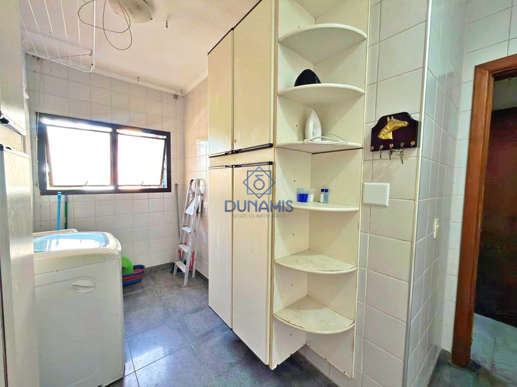 APARTAMENTO COM QUATRO DORMITORIOS - LAZER COMPLETO - 2 VAGAS em Pitangueiras, Guarujá — foto 33