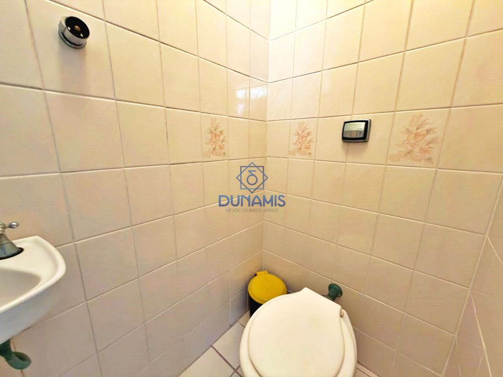 APARTAMENTO CONSERVADO COM UMA VISTA PANORAMICA PARA AS ARVORES COM VAGA em Pitangueiras, Guarujá — foto 29