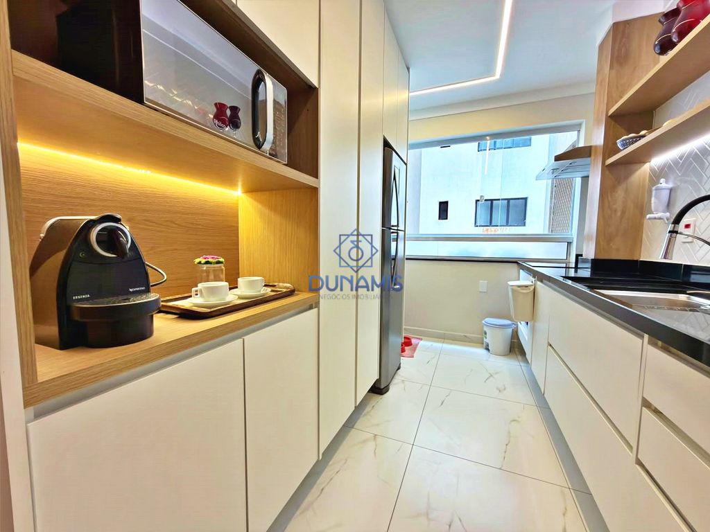APARTAMENTO REFORMADO LINDISSIMO UMA VISTA PANORAMICA PARA AS ARVORES COM VAGA em Pitangueiras, Guarujá — foto 38