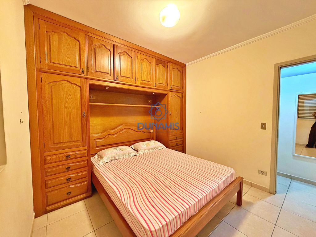 APARTAMENTO CONSERVADO A UMA QUADRA DA AVENIDA PUGLISI COM 3 QUARTOS E VAGA em Pitangueiras, Guarujá — foto 13
