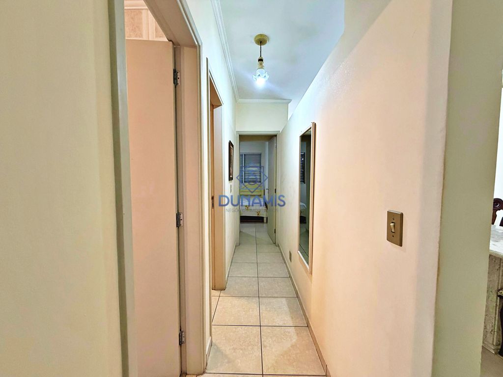 APARTAMENTO CONSERVADO A UMA QUADRA DA AVENIDA PUGLISI COM 3 QUARTOS E VAGA em Pitangueiras, Guarujá — foto 10