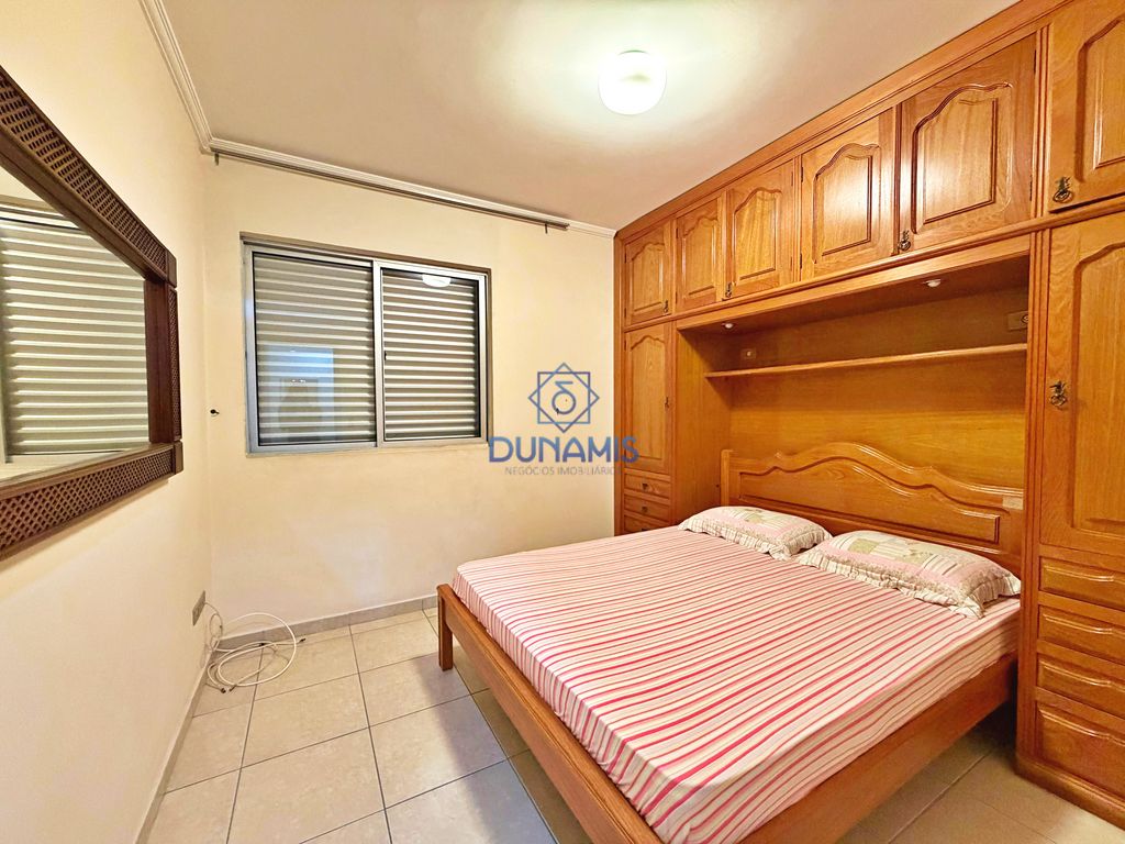 APARTAMENTO CONSERVADO A UMA QUADRA DA AVENIDA PUGLISI COM 3 QUARTOS E VAGA em Pitangueiras, Guarujá — foto 14