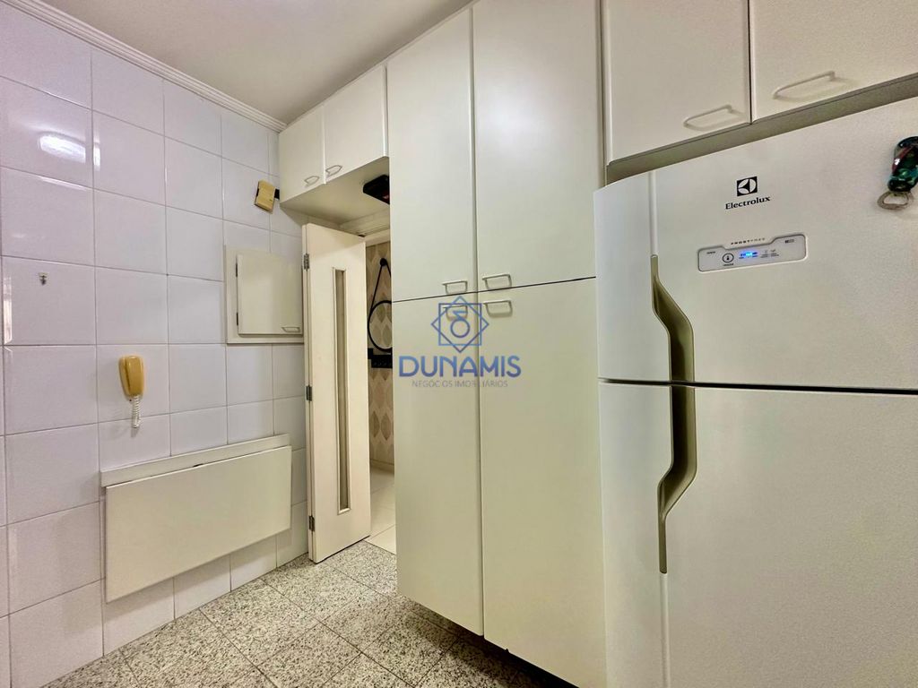 EXCELENTE APARTAMENTO REFORMADO NA QUADRA DA PRAIA  À VENDA NA PRAIA DA ENSEADA em Enseada, Guarujá — foto 13