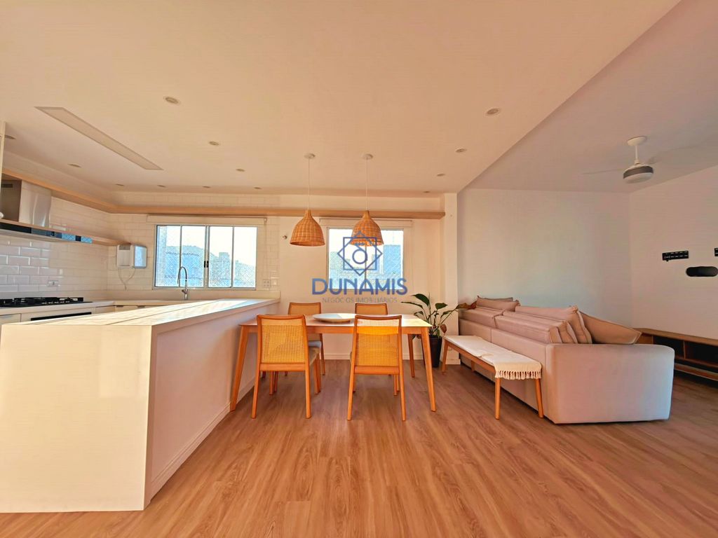 APARTAMENTO REFORMADO Á VENDA NA PRAIA DO TOMBO - PRÉDIO COM LAZER E DUAS VAGAS em Tombo, Guarujá — foto 8