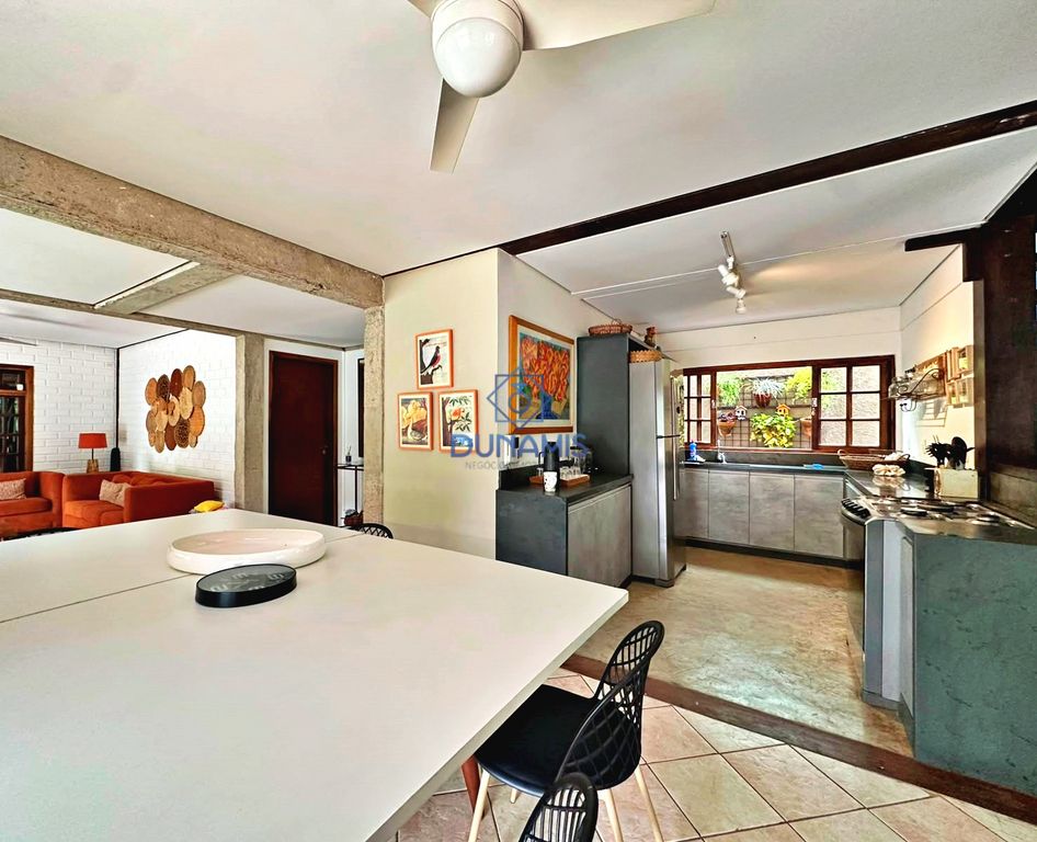 *** CASA ESPETACULAR À UMA QUADRA DA PRAIA DA ENSEADA -  6 SUITES - 650 METROS * em Enseada, Guarujá — foto 39