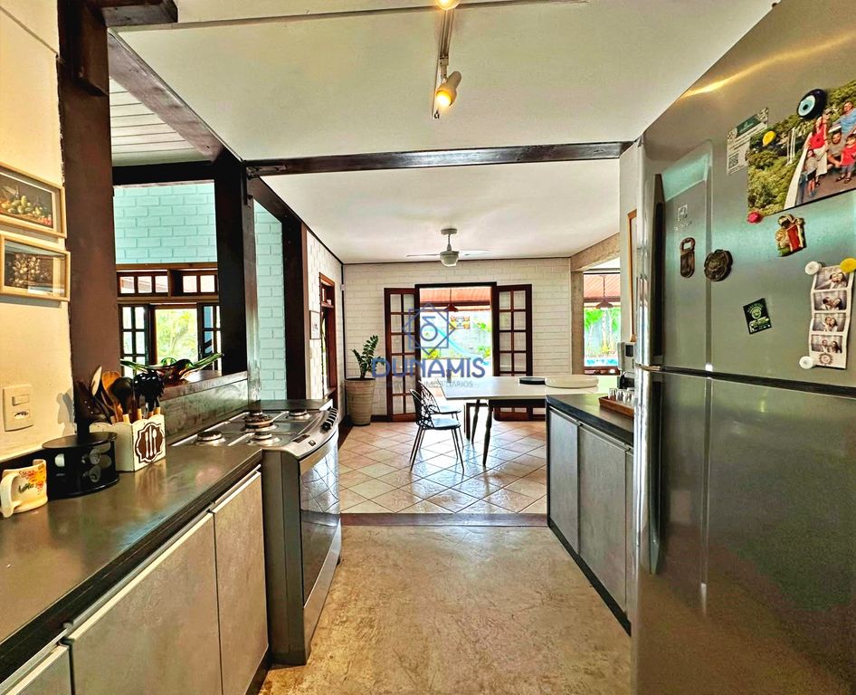 *** CASA ESPETACULAR À UMA QUADRA DA PRAIA DA ENSEADA -  6 SUITES - 650 METROS * em Enseada, Guarujá — foto 40