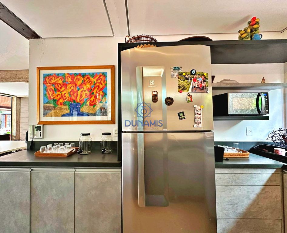 *** CASA ESPETACULAR À UMA QUADRA DA PRAIA DA ENSEADA -  6 SUITES - 650 METROS * em Enseada, Guarujá — foto 44