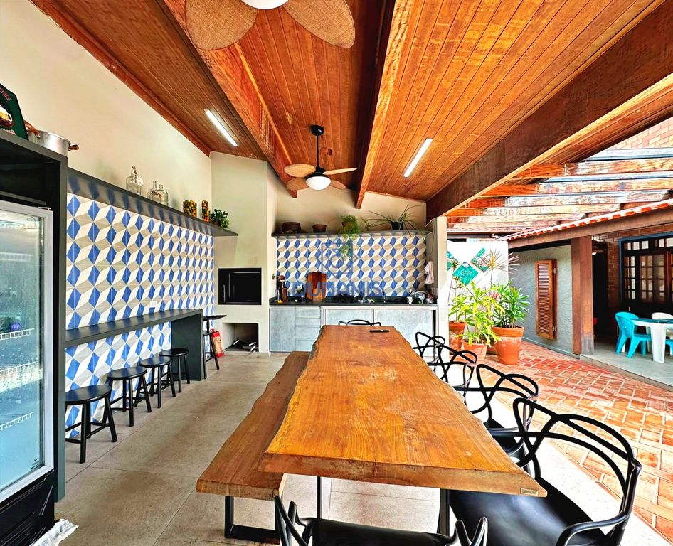 *** CASA ESPETACULAR À UMA QUADRA DA PRAIA DA ENSEADA -  6 SUITES - 650 METROS * em Enseada, Guarujá — foto 26