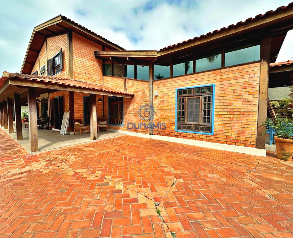 *** CASA ESPETACULAR À UMA QUADRA DA PRAIA DA ENSEADA -  6 SUITES - 650 METROS * em Enseada, Guarujá — foto 15
