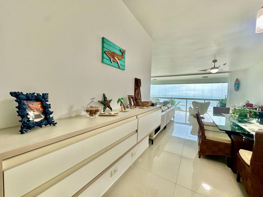 APARTAMENTO TOTALMENTE REFORMADO À VENDA NA PRAIA DAS ASTÚRIAS -FRENTE TOTAL MAR em Jardim Astúrias, Guarujá — foto 7