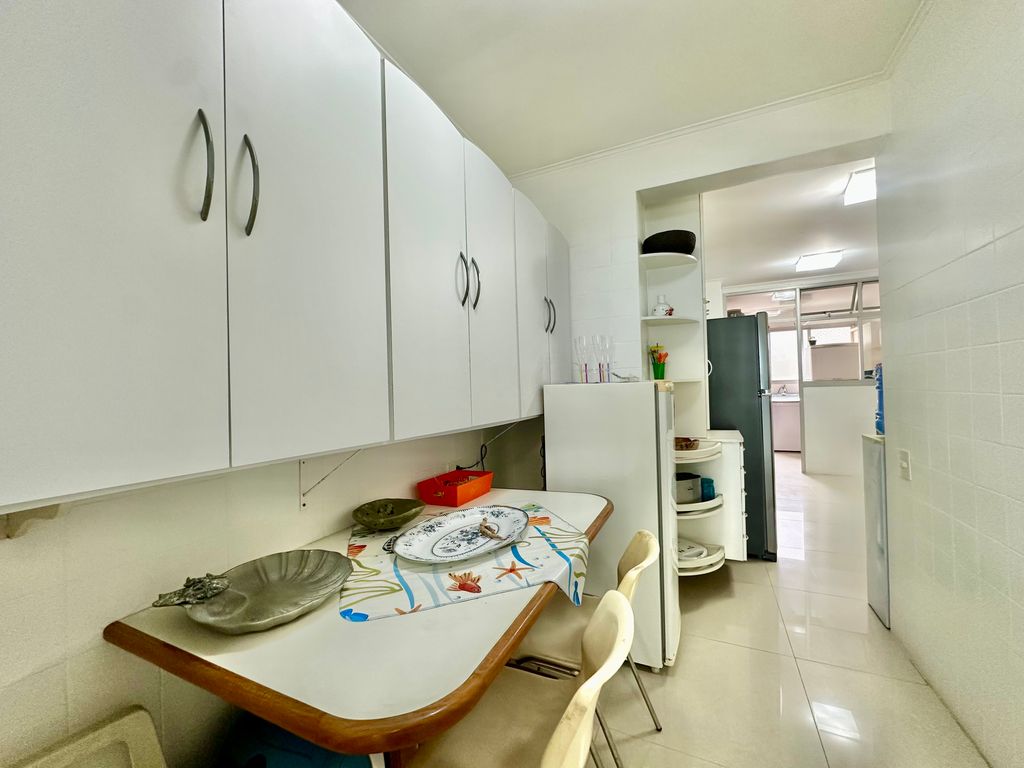 APARTAMENTO TOTALMENTE REFORMADO À VENDA NA PRAIA DAS ASTÚRIAS -FRENTE TOTAL MAR em Jardim Astúrias, Guarujá — foto 6