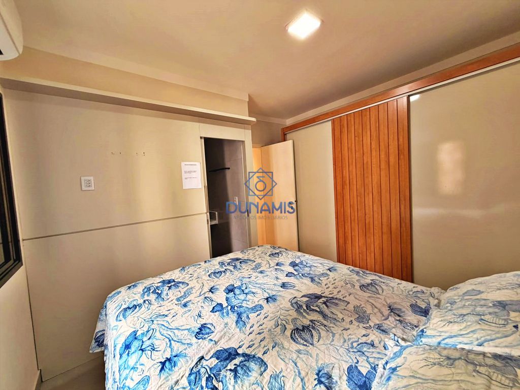 FLAT TOTALMENTE REFORMADO NA PRAIA DAS PITANGUEIRAS - COM DUAS VAGAS E LAZER em Pitangueiras, Guarujá — foto 11