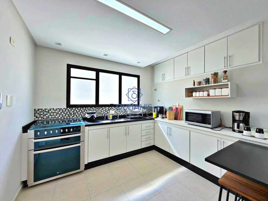 APARTAMENTO REFORMADO COM 2 VAGAS E LAZER COMPLETO NA PRAIA DE PITANGUEIRAS em Pitangueiras, Guarujá — foto 34