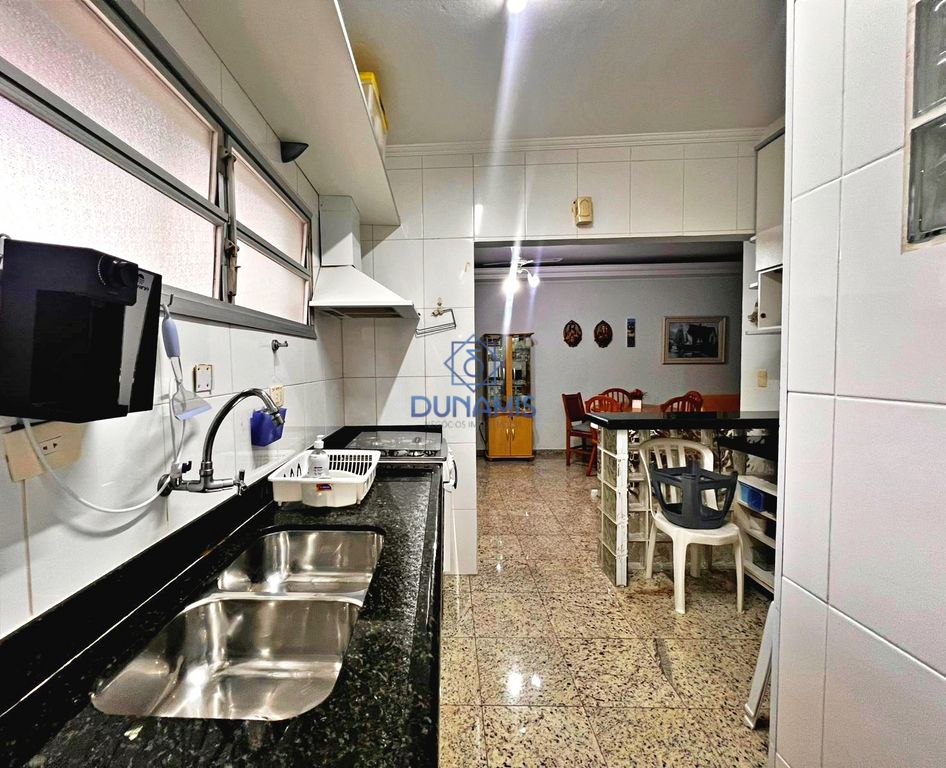 APARTAMENTO À VENDA REFORMADO À UMA QUADRA DA PRAIA DA ENSEADA COM LAZER em Enseada, Guarujá — foto 9
