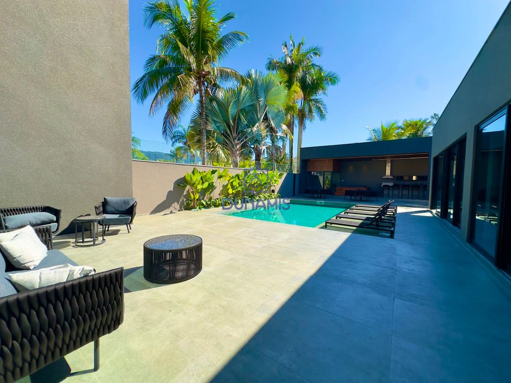 Belíssima Casa à venda no Guarujá - Condomínio Jardim Acapulco. em Jardim Acapulco, Guarujá — foto 34