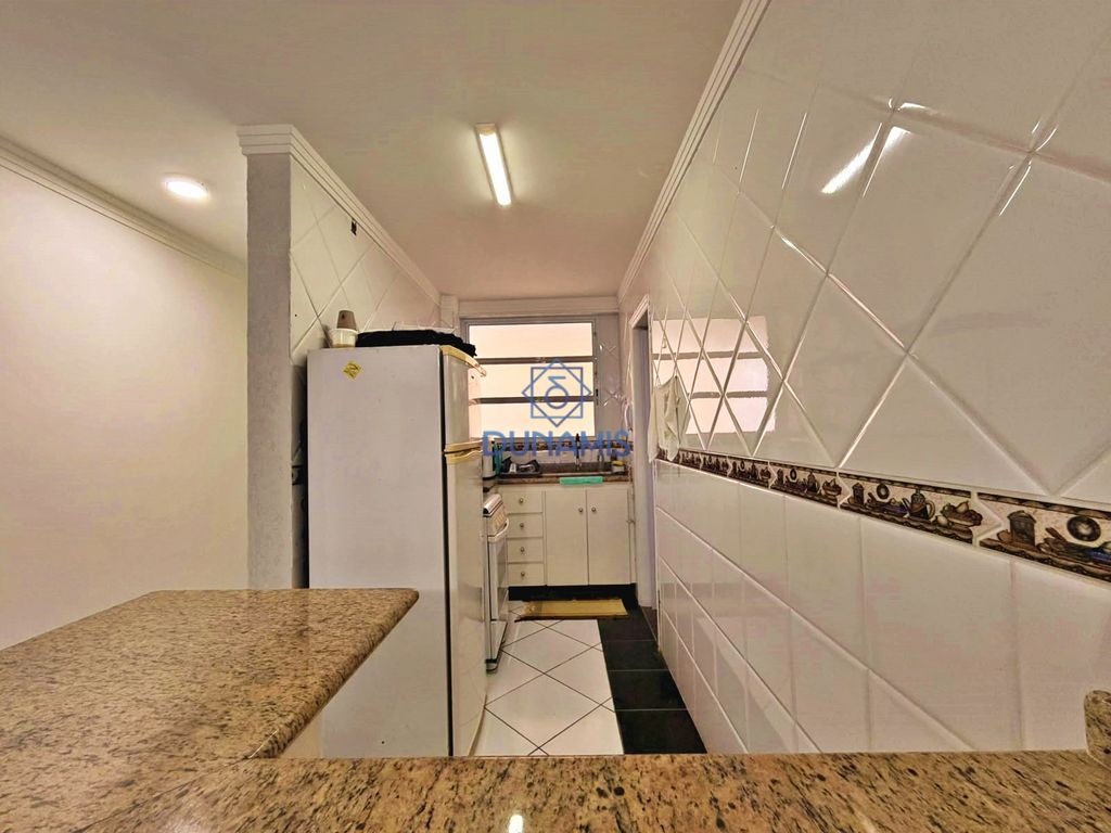 APARTAMENTO A VENDA NA PRAIA DAS PITANGUEIRAS - 01 QUADRA DA PRAIA em Pitangueiras, Guarujá — foto 9