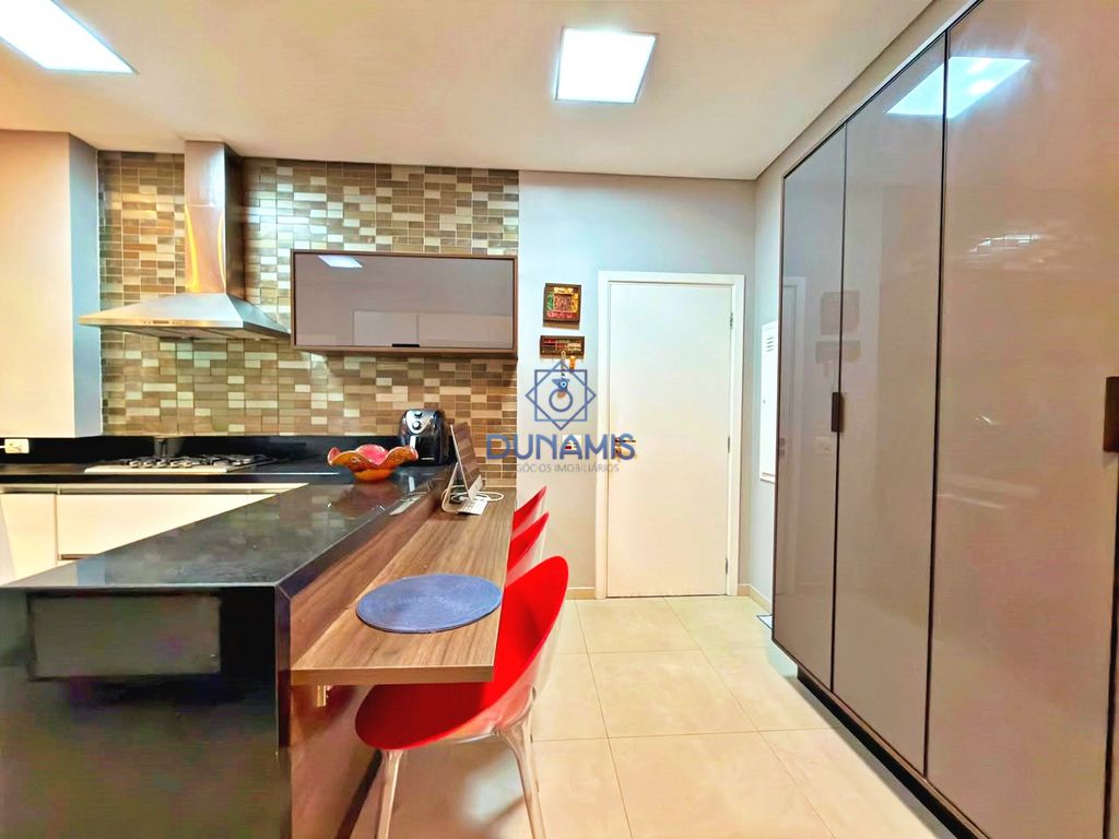 MARAVILHOSO APARTAMENTO REFORMADO À VENDA NA PRAIA DE PITANGUEIRAS COM LAZER em Pitangueiras, Guarujá — foto 45