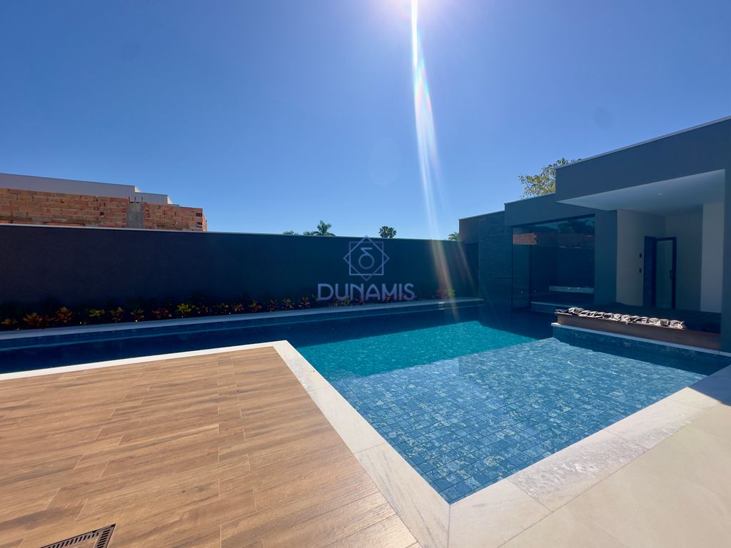 Belíssima Casa à venda no Guarujá - Condomínio Jardim Acapulco. em Jardim Acapulco, Guarujá — foto 4