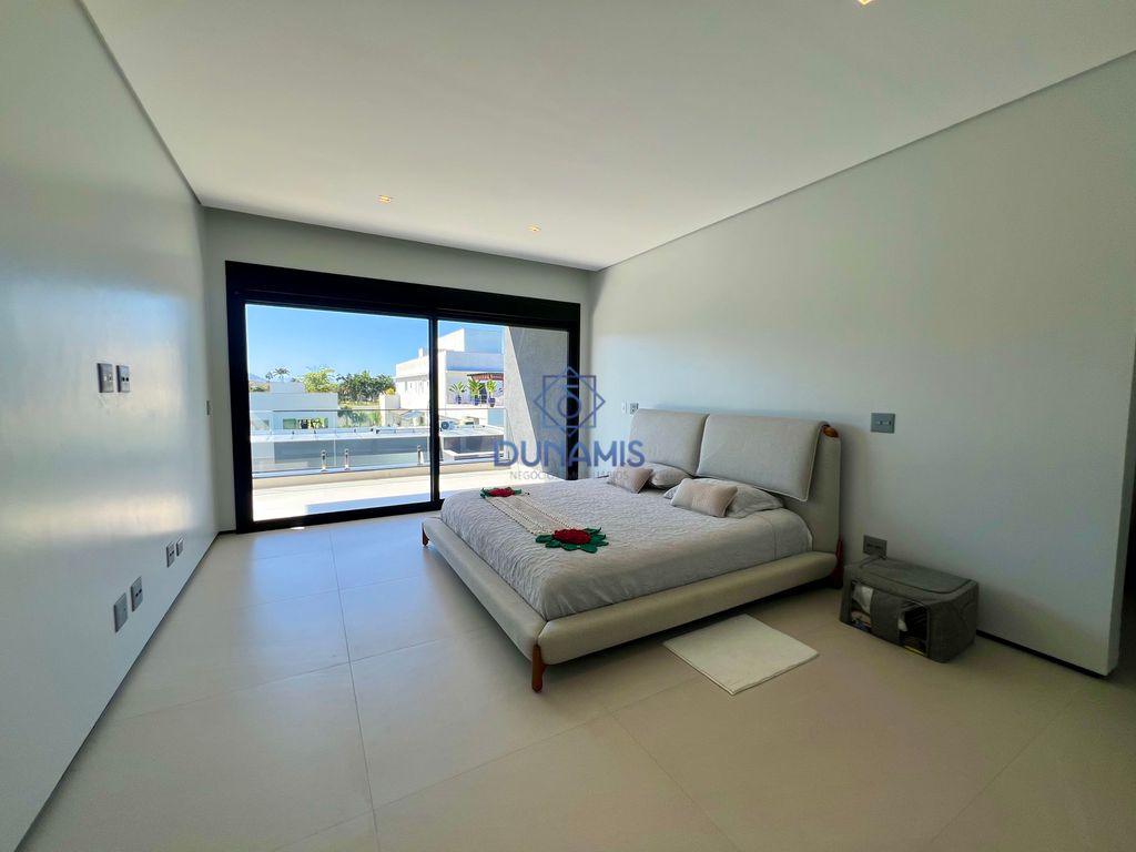 Belíssima Casa à venda no Guarujá - Condomínio Jardim Acapulco. em Jardim Acapulco, Guarujá — foto 50